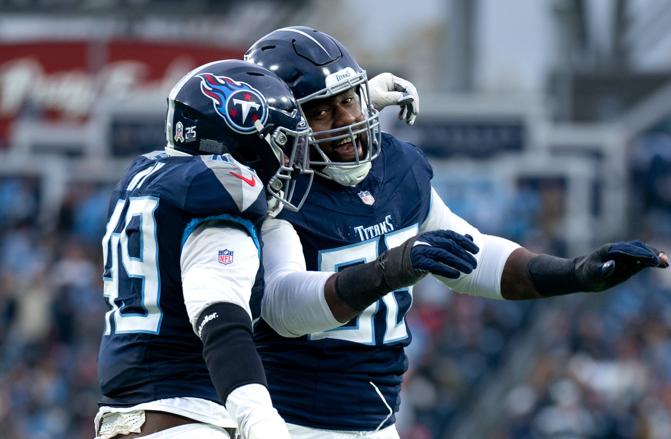 Titans coach Mike Vrabel wears cowboy hat honoring Oilers legend Bum ...