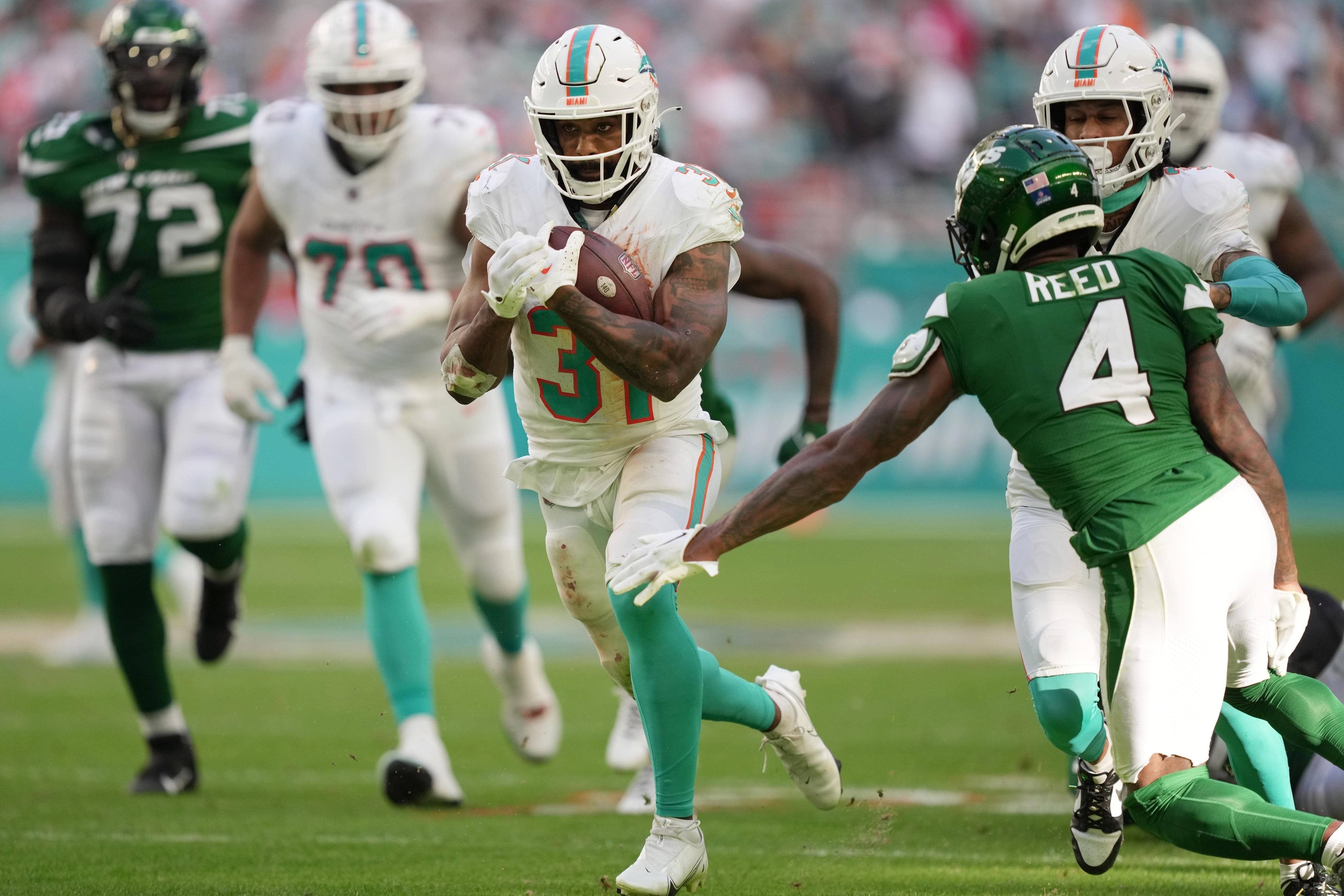 Raheem Mostert Injury Update: Dolphins' Running Back Out Vs. Ravens