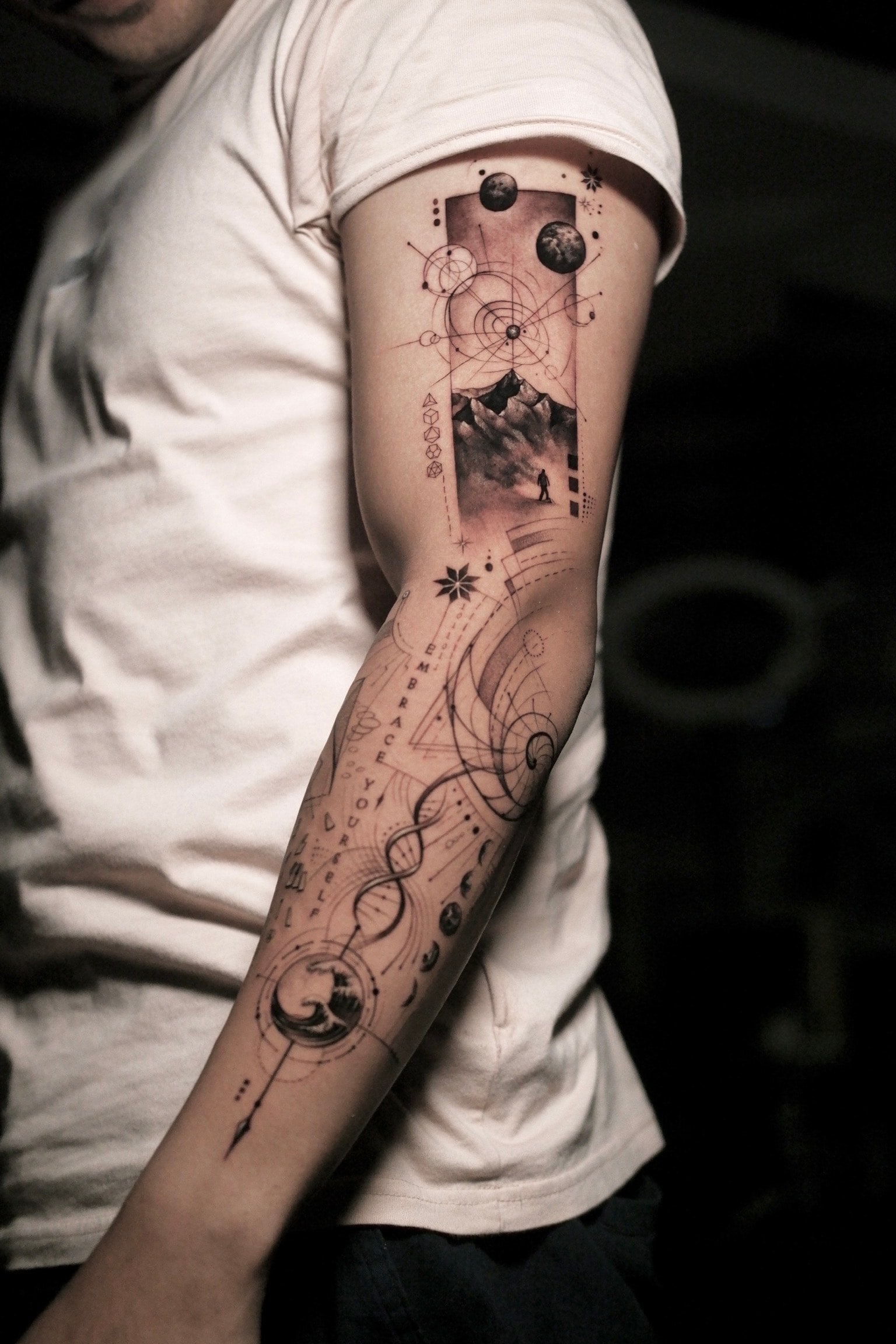 Planning To Get Inked On New Year Check Out 8 Top Tattoo Trends Set To   AA1lEFbm.img