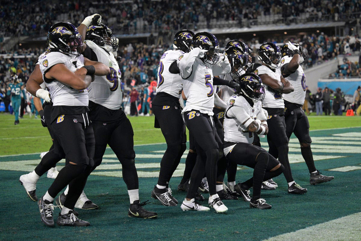 Ravens Beat Mistake Prone Jaguars 23 7 For 4th Consecutive Victory And Clinch Afc Playoff Spot