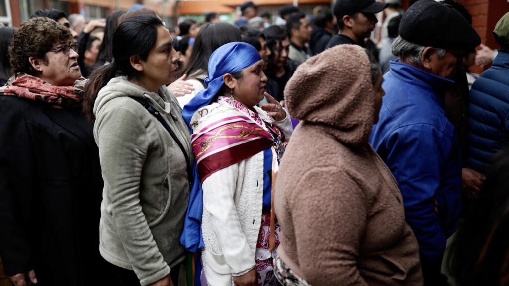 Chile Voters Reject Conservative Constitution To Replace Dictatorship ...