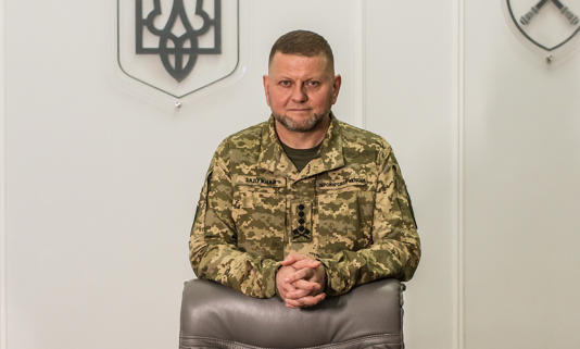 Tướng Zaluzhny tại văn phòng ở thủ đô Kiev trong ảnh công bố hôm 30/6. Ảnh: Washington Post