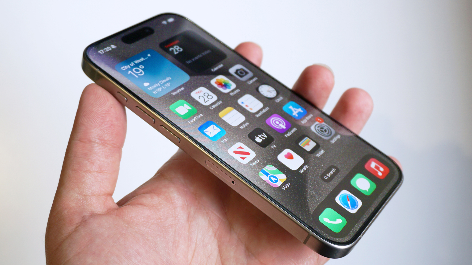 android, 5 things to consider when buying an iphone