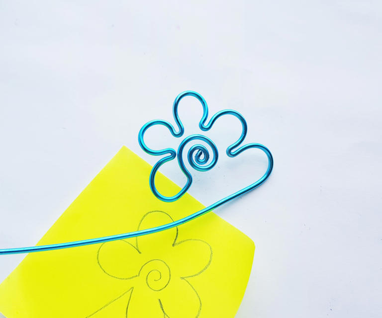 Flower Bookmarks: An Easy Aluminum Wire Craft