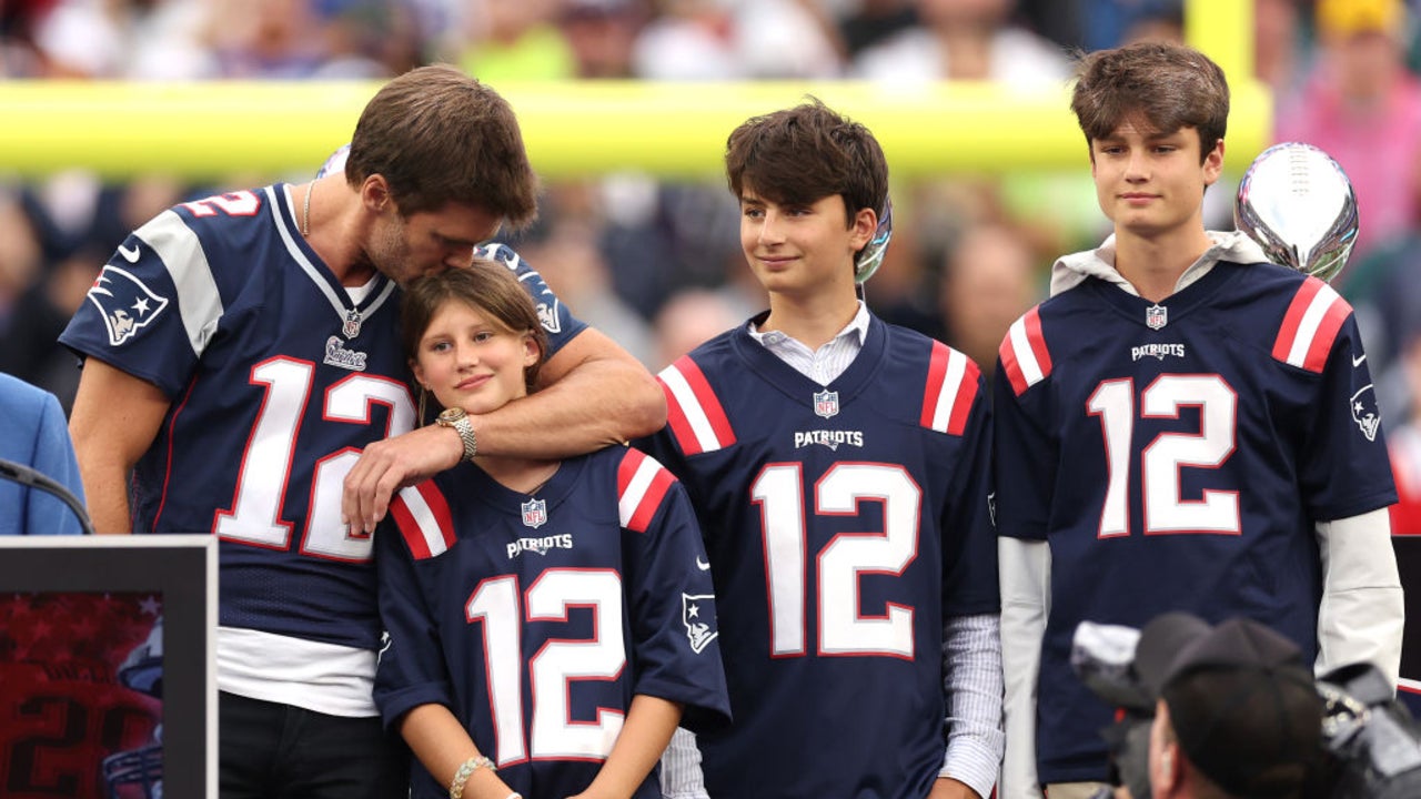 Tom Brady Jokingly Blames His Mom After A Photo Of Him With His Kids ...