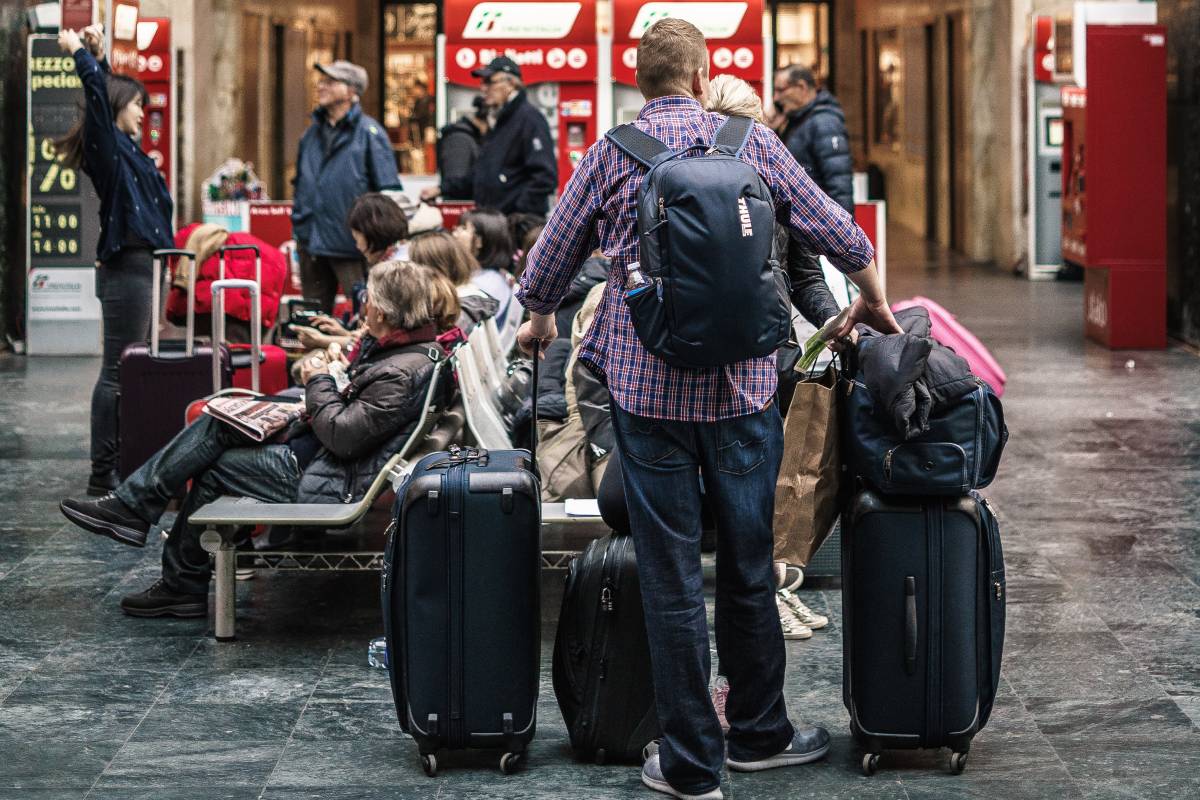 Airplane Lost Property: How To Reclaim Your Belongings And Fly Stress-Free