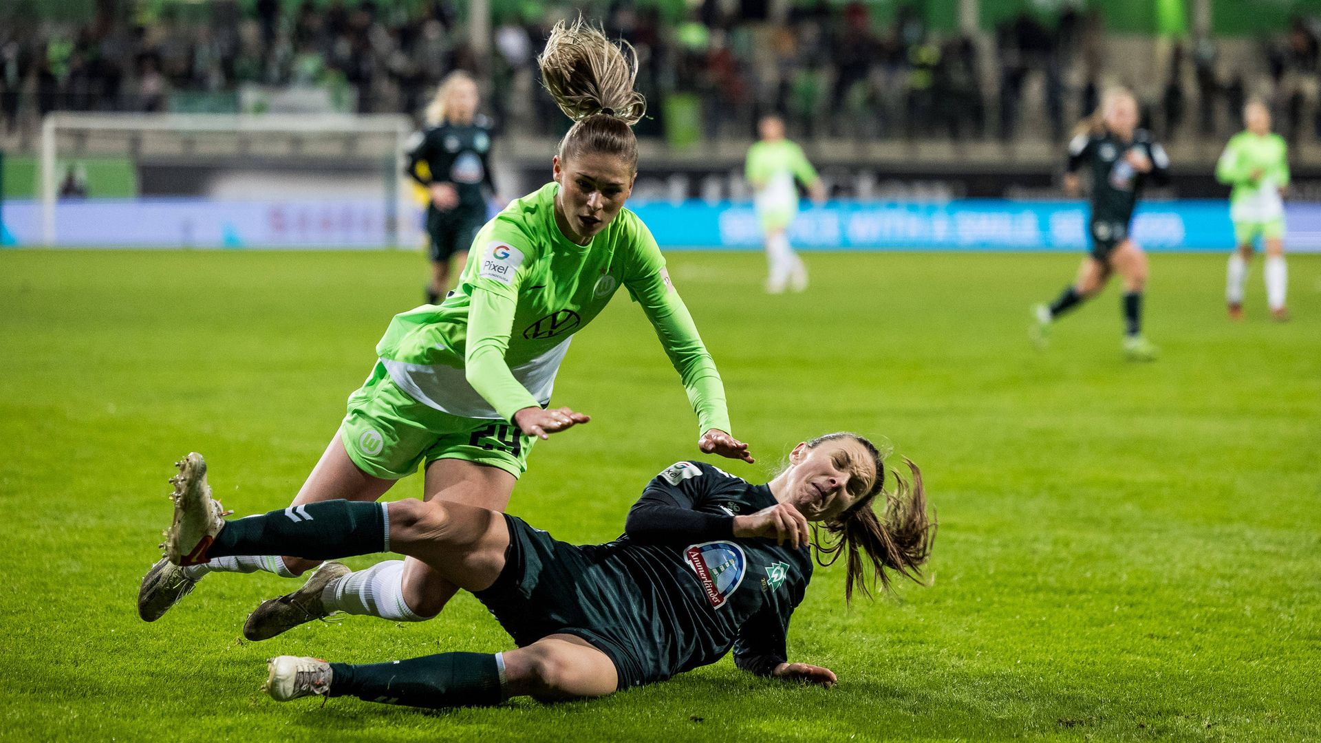 Frauen Bundesliga VfL Wolfsburg siegt durch verunglückte Flanke gegen Werder Bremen