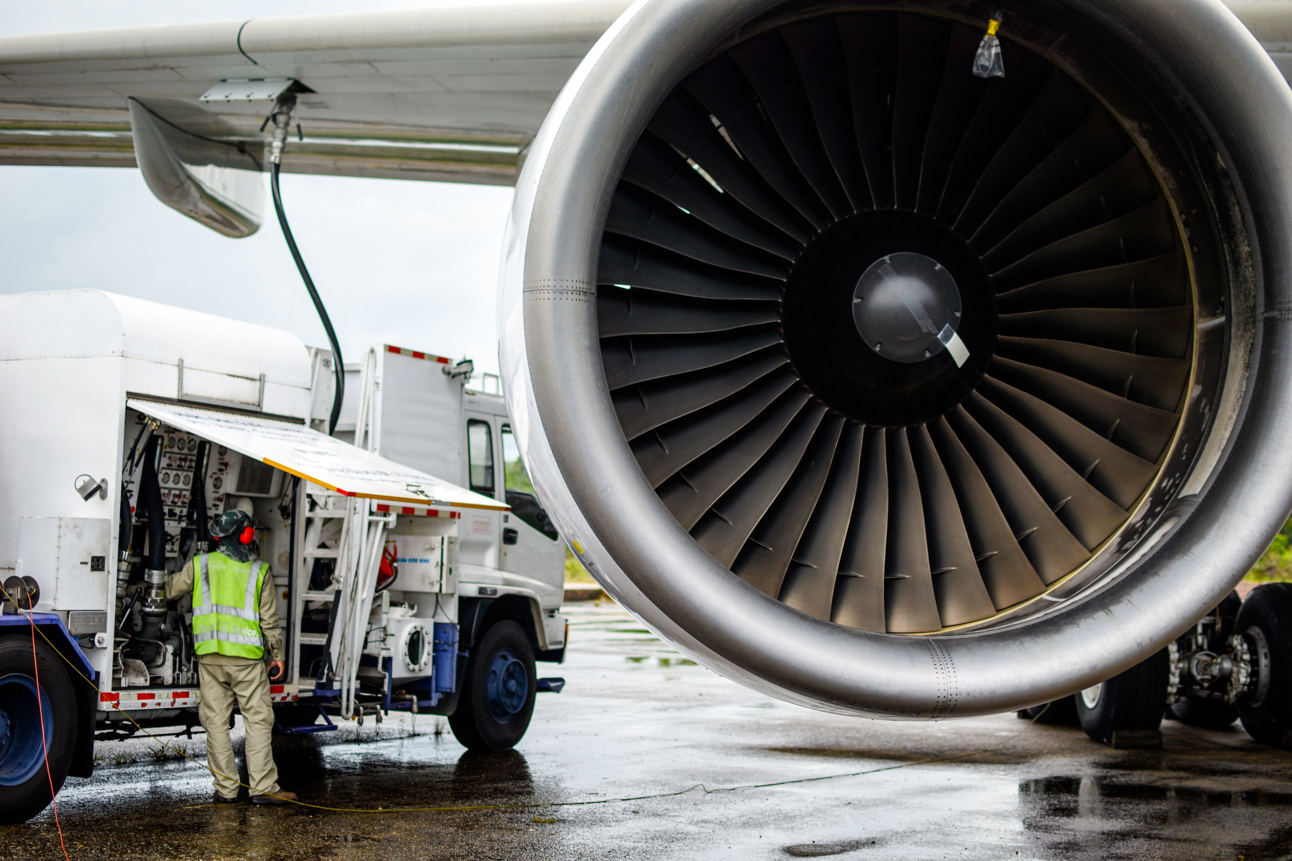 How An Aircraft's Fuel System Works