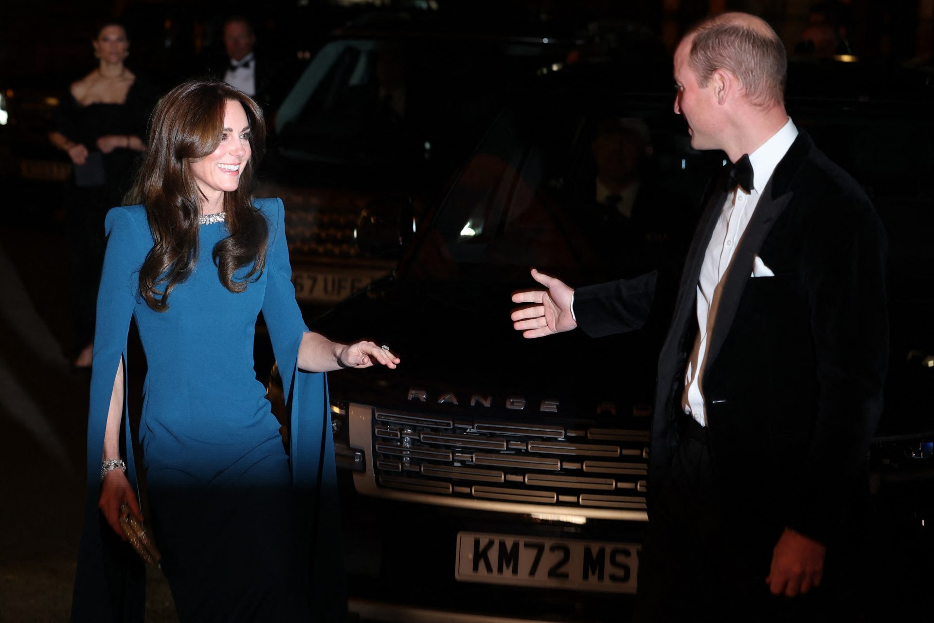 <p>Il 30 novembre 2023, il principe William e la principessa Kate hanno partecipato all'evento che si svolge dal 1912 a sostegno della Royal Variety Charity, un ente di beneficenza dedicato al settore dell'intrattenimento. Al loro arrivo i due si sono scambiati uno sguardo affettuoso.</p>