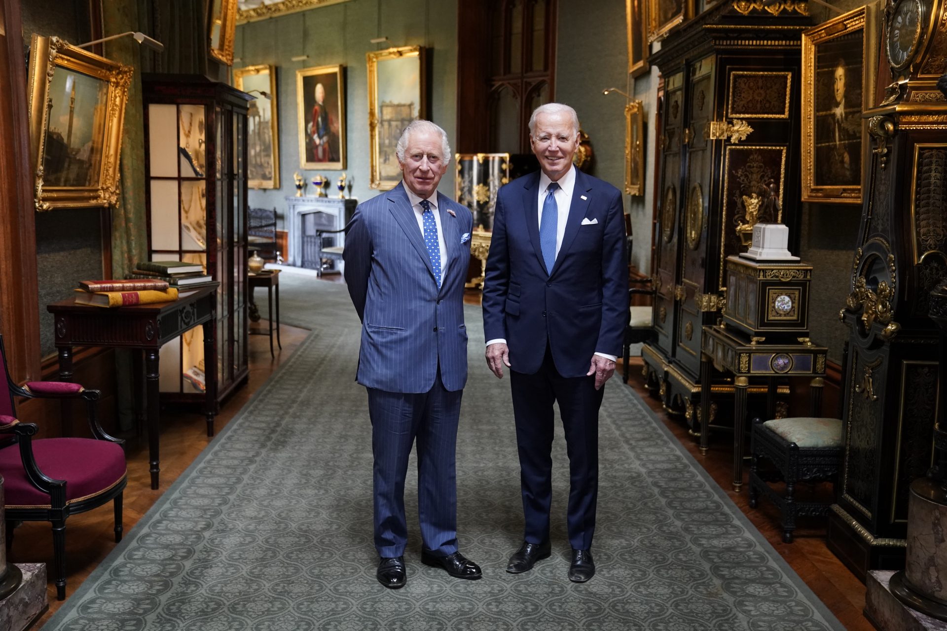 <p>Re Carlo ha invitato il presidente degli Stati Uniti Joe Biden al Castello di Windsor nel luglio 2023. È stato il primo presidente a visitarlo ufficialmente durante il suo regno.</p>
