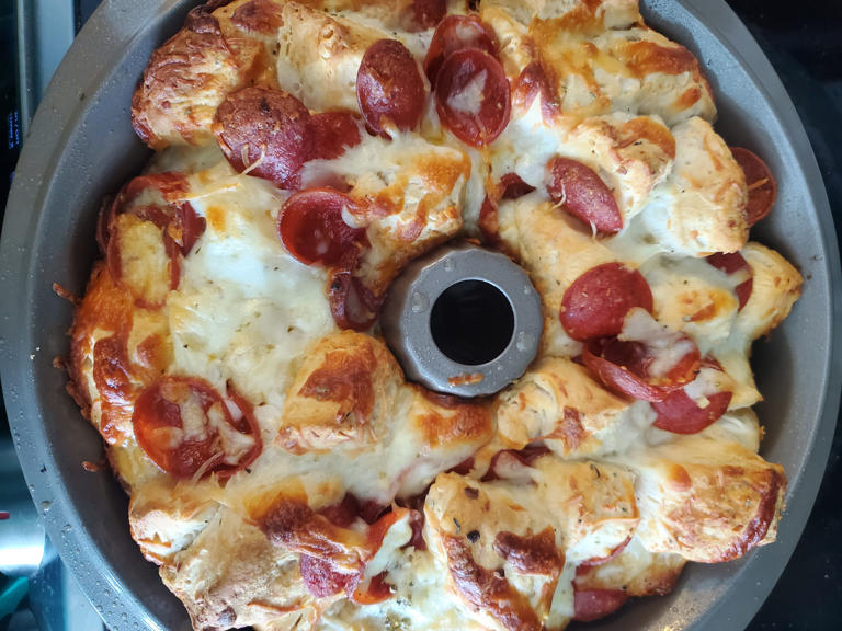 Pepperoni Pizza Monkey Bread Recipe