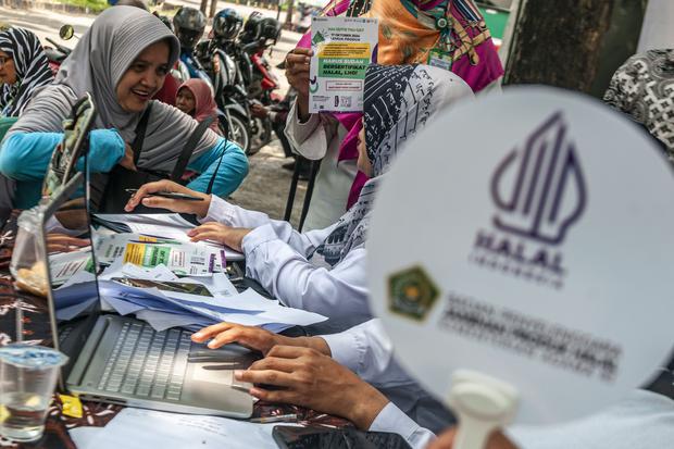 malaysia hingga cina jadi saingan indonesia ekspor produk halal