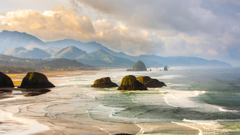 Plan A Coastal Hiking Adventure To This Beautiful Western US State Park