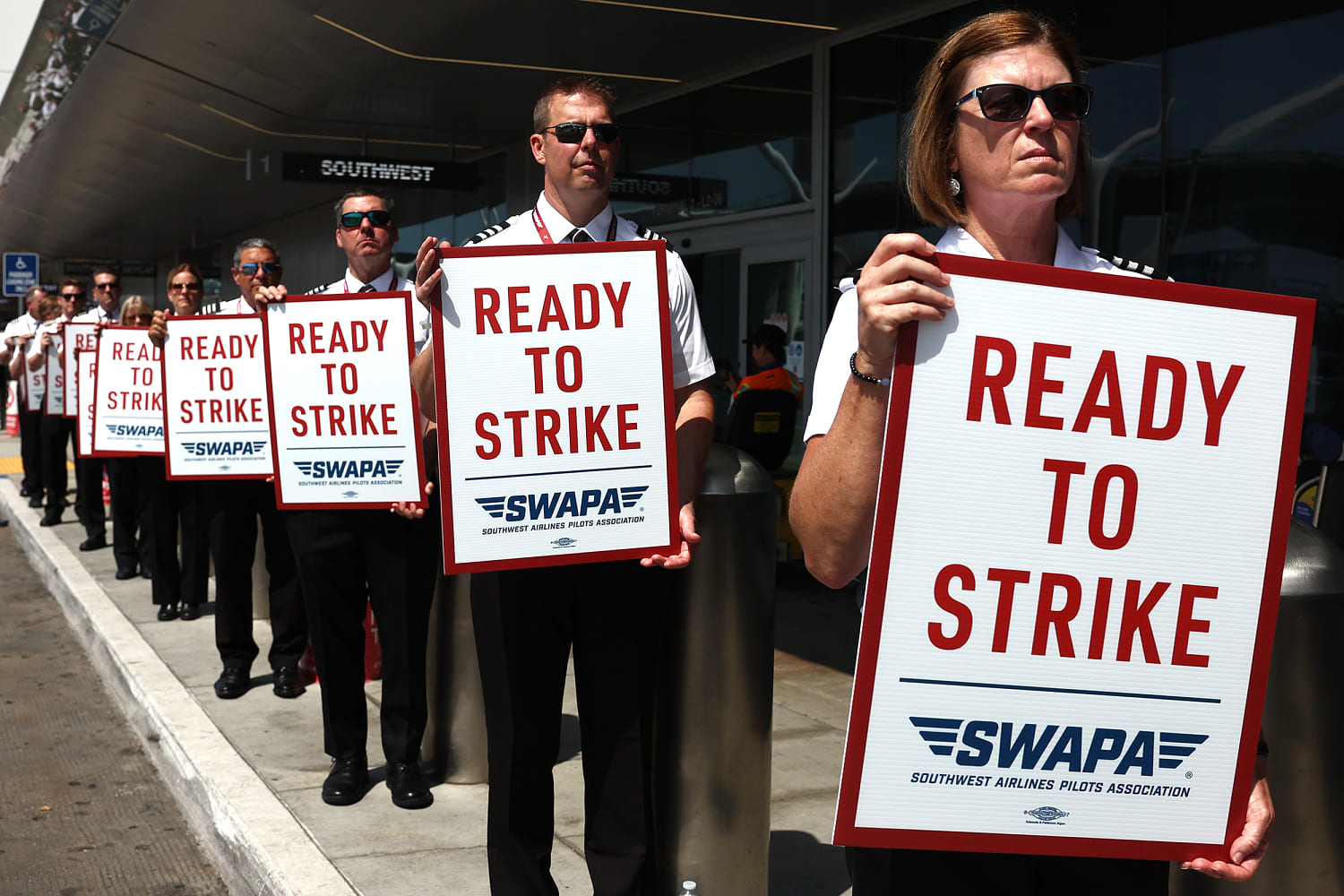 Southwest Airlines, Pilots' Union Reach Preliminary Labor Deal After ...