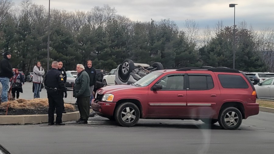 Rollover Crash In Monroe County Sent Two To Hospital   AA1lLR1G.img