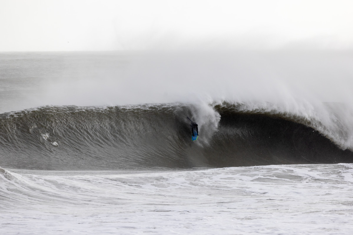 bomb cyclone swell sends biggest swell in years to new jersey shoreline