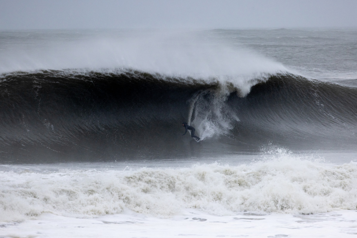 bomb cyclone swell sends biggest swell in years to new jersey shoreline
