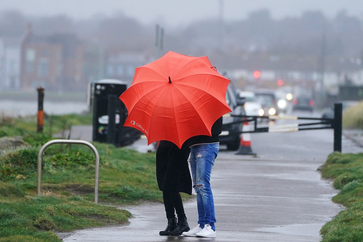 Why Is It So Windy In The UK? Met Office Issues Christmas Travel ...