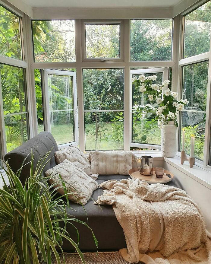 60 Window Seat Ideas For The Coziest Space In Your Home