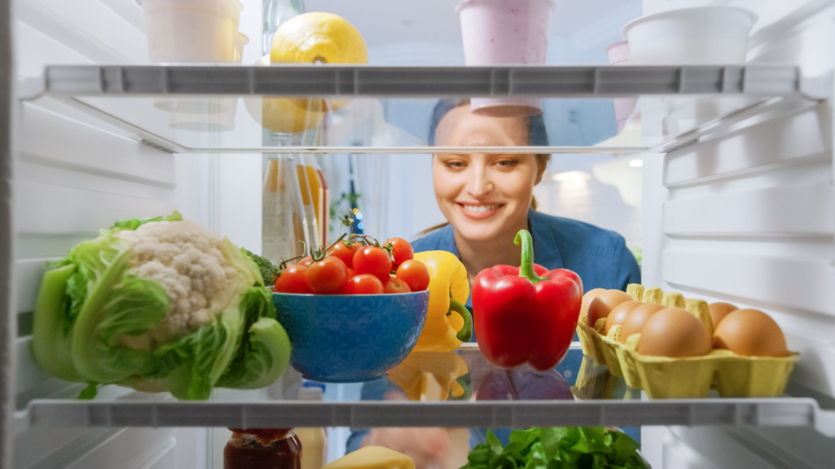 <p>In our daily lives, we all rely on the trusty refrigerator to keep our food fresh and beverages cool. However, there are many items that people often overlook when it comes to refrigeration. It’s not just about the groceries or leftovers; several surprising things actually belong in the fridge to maintain their quality and longevity.</p>