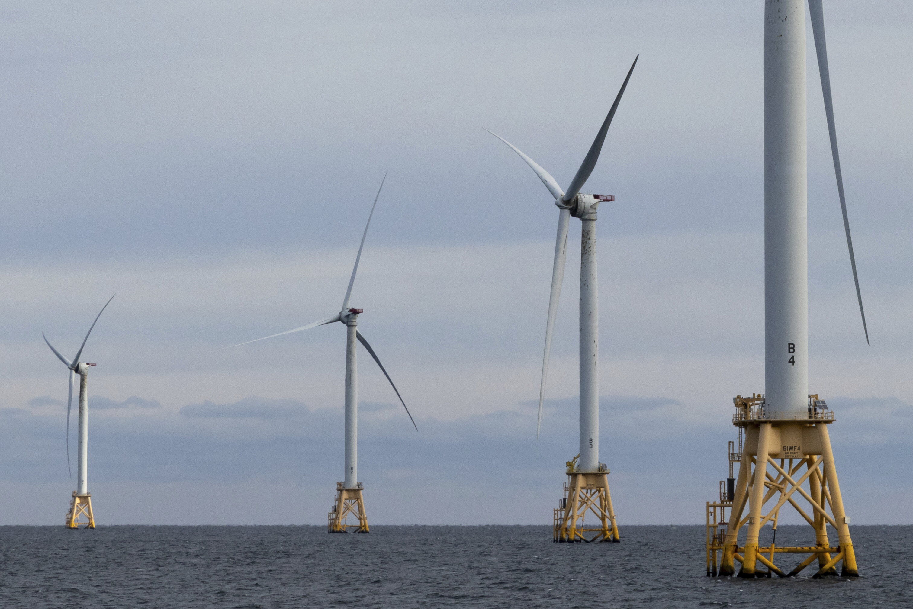 Le plus grand parc éolien offshore du monde sortira de leau au large de lAngleterre fin