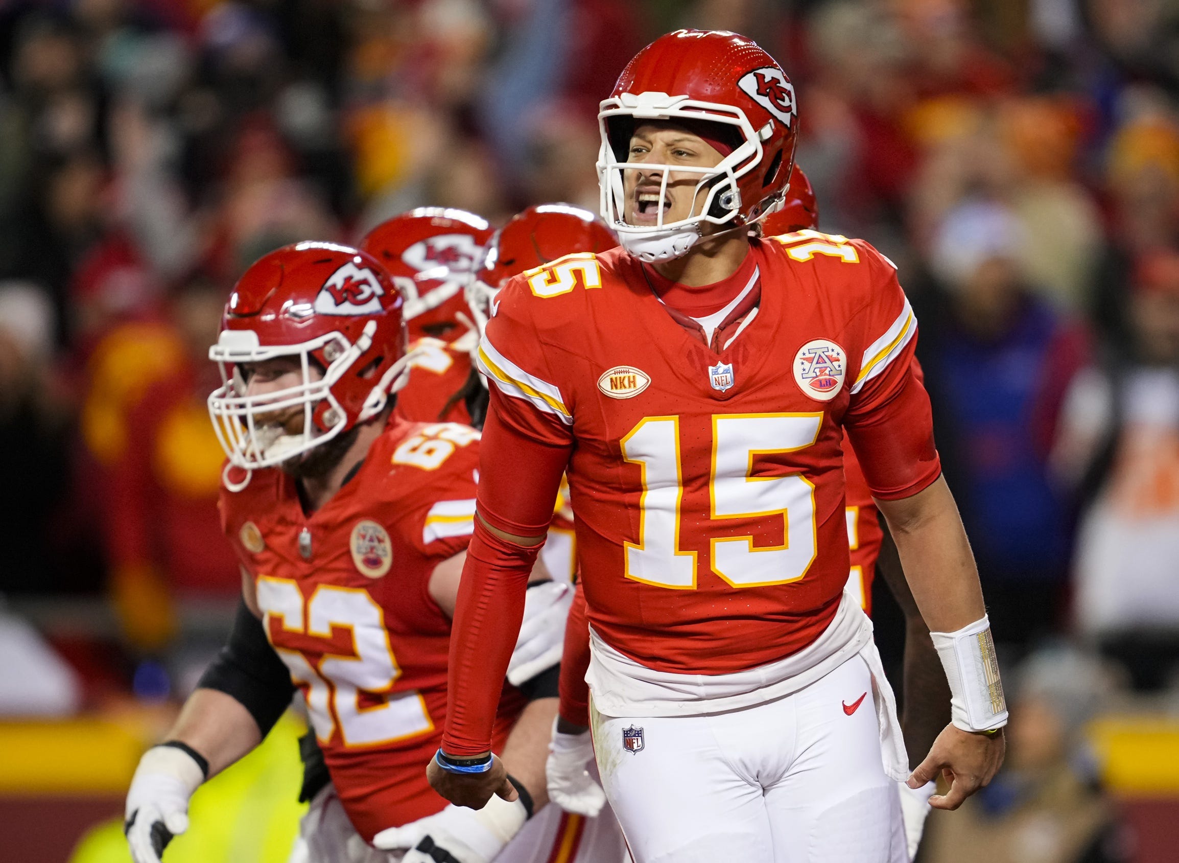 How to watch Raiders vs. Chiefs Predictions, injury news, odds for