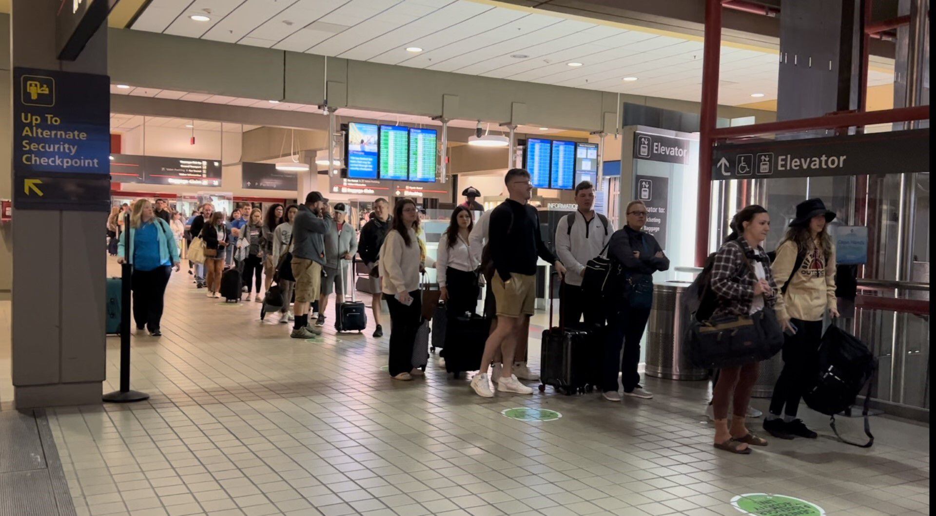 New Parking Facility Opens At Pittsburgh International Airport   AA1lNgcQ.img