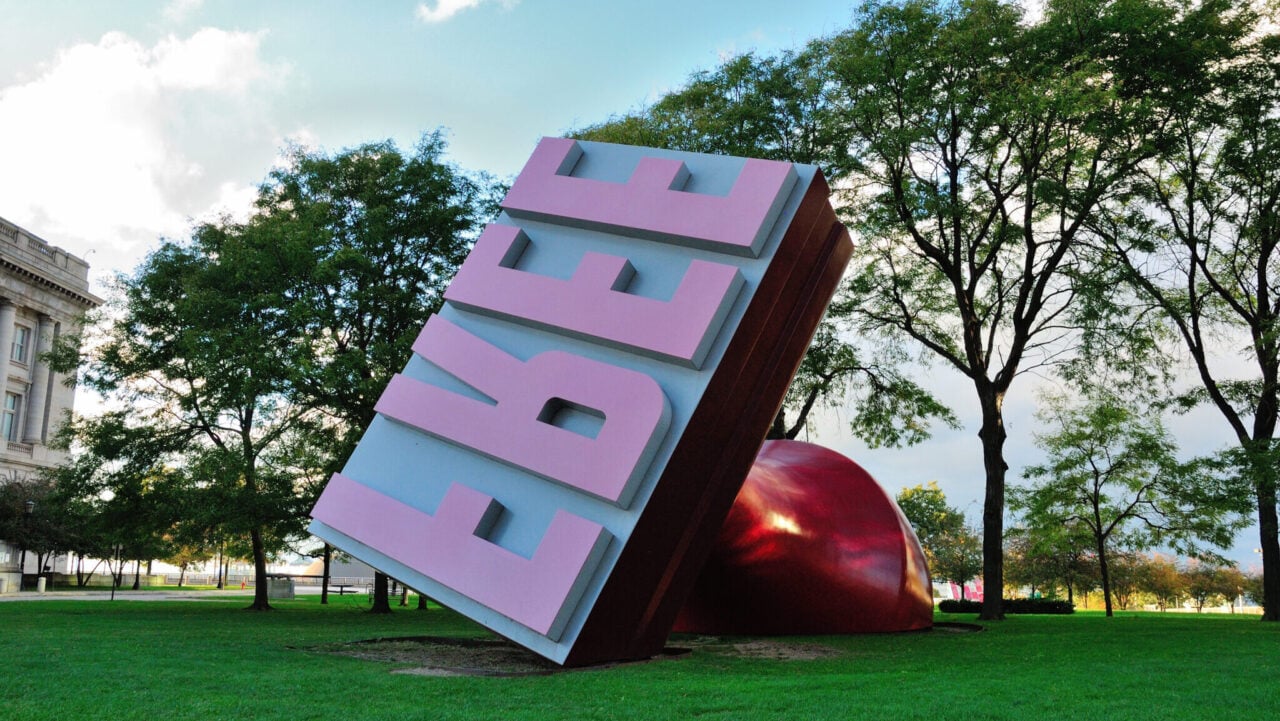 <p>An outdoor sculpture at Willard Park in Cleveland, the Free Stamp is the “World’s Largest Rubber Stamp.” Measuring in at 28 feet 10 inches by 26 feet by 49 feet, it was commissioned by Standard Oil of Ohio in 1985. With its freedom theme created to reference the Civil War Soldiers and Sailors Monument across the street, it was donated to the city of Cleveland in 1991. </p><p><strong>More from Wealth of Geeks</strong></p><ul> <li><a href="https://wealthofgeeks.com/beautiful-places-in-west-virginia/">The Most Beautiful Places in West Virginia</a></li> <li><a href="https://wealthofgeeks.com/every-national-park-in-the-united-states/">Every National Park in the US</a></li> </ul>