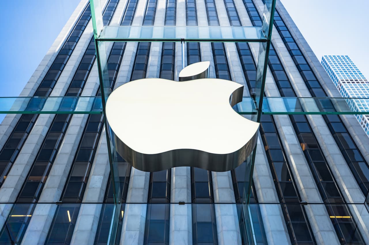 Apple Could Hit 4 Trillion Market Cap In 2024   AA1lNtD8.img