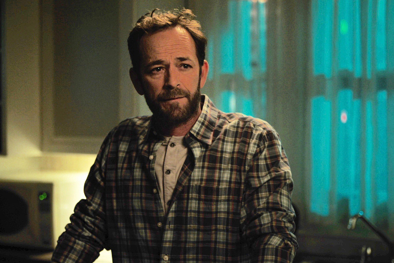 How to wash a silk pillowcase without ruining it the golden expert