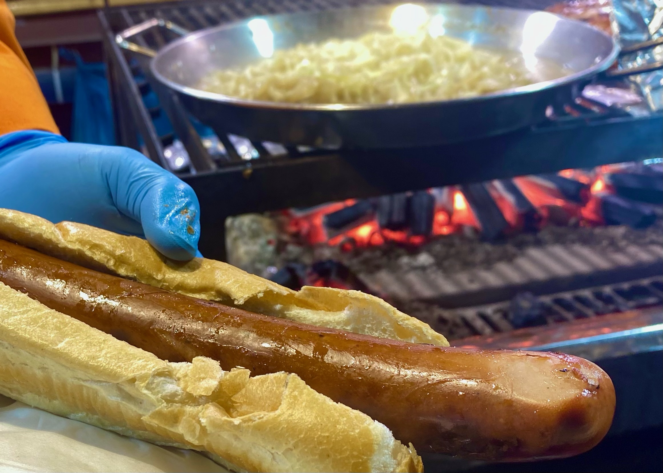 I tried a colossal half metre bratwurst at Birmingham’s German ...