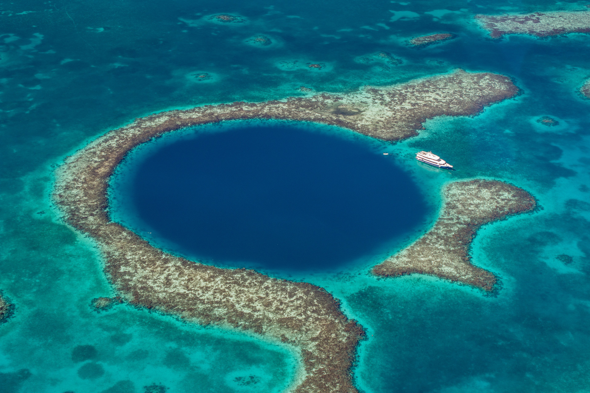 Great Blue Hole (Belize)