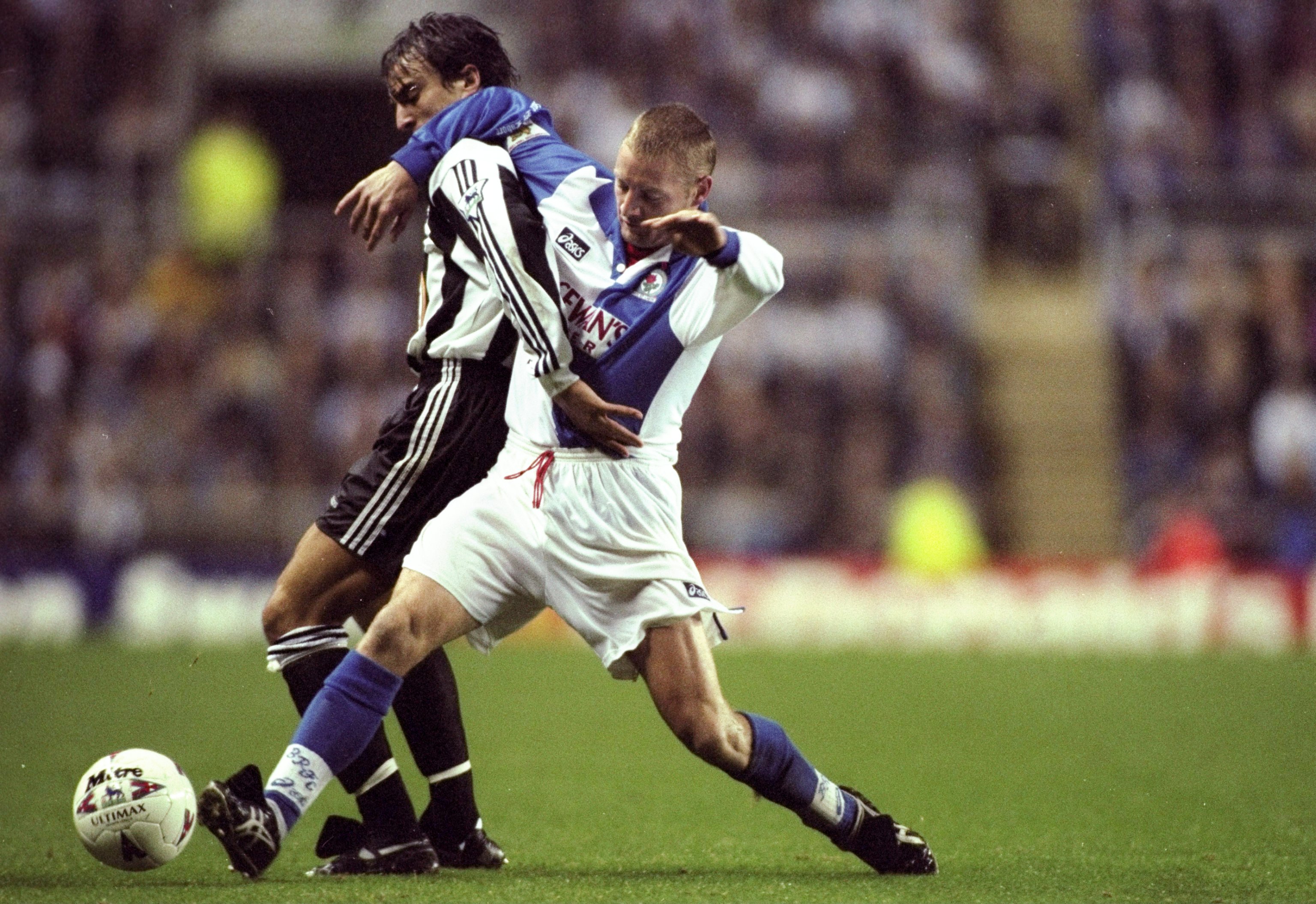 Блэкберн роверс ньюкасл юнайтед. Дэвид Бэтти футболист. David Ginola Newcastle. David Ginola Newcastle 95.