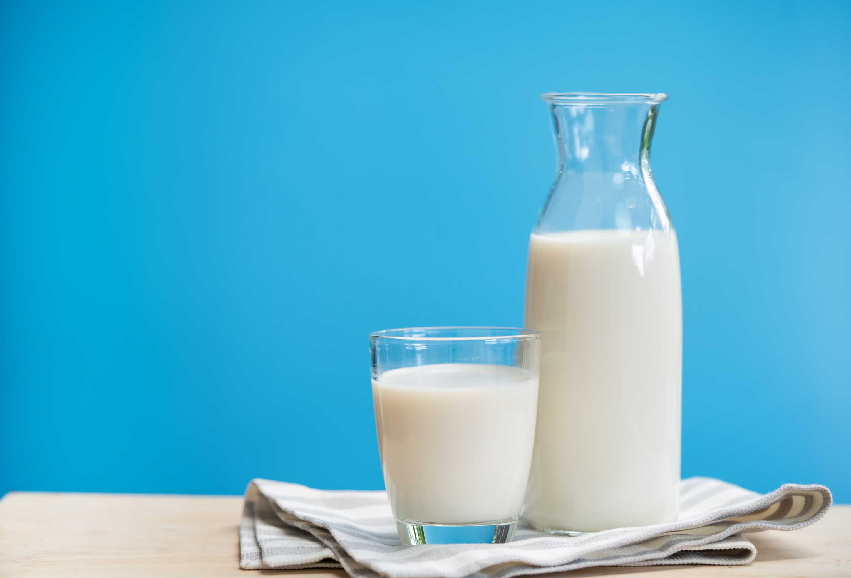 microsoft, le lait est-il bon pour le reflux acide? un examen par des professionnels de la nutrition