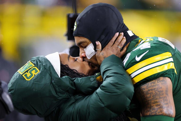 Packers safety Jonathan Owens and Simone Biles express their love in ...