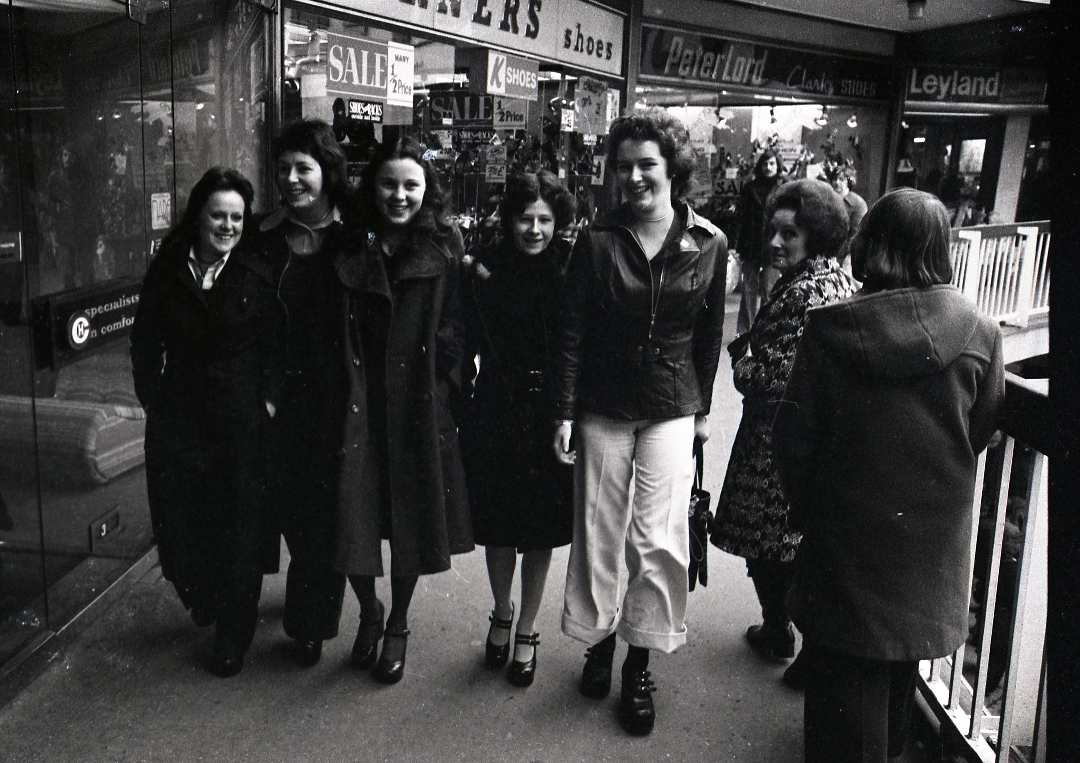 41 nostalgic pictures of Preston 50 years ago that remember the people ...