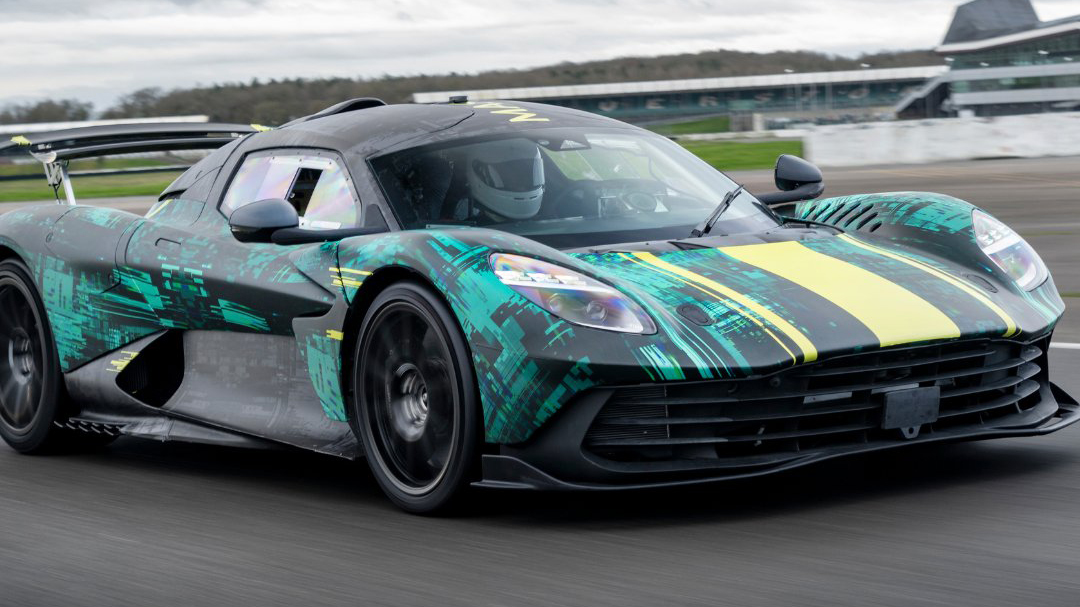 here are some new pictures of the 998bhp aston martin valhalla in testing