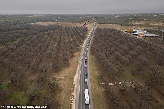 Closures At Key US-Mexico Border Crossings Cause Chaos With BILLIONS ...