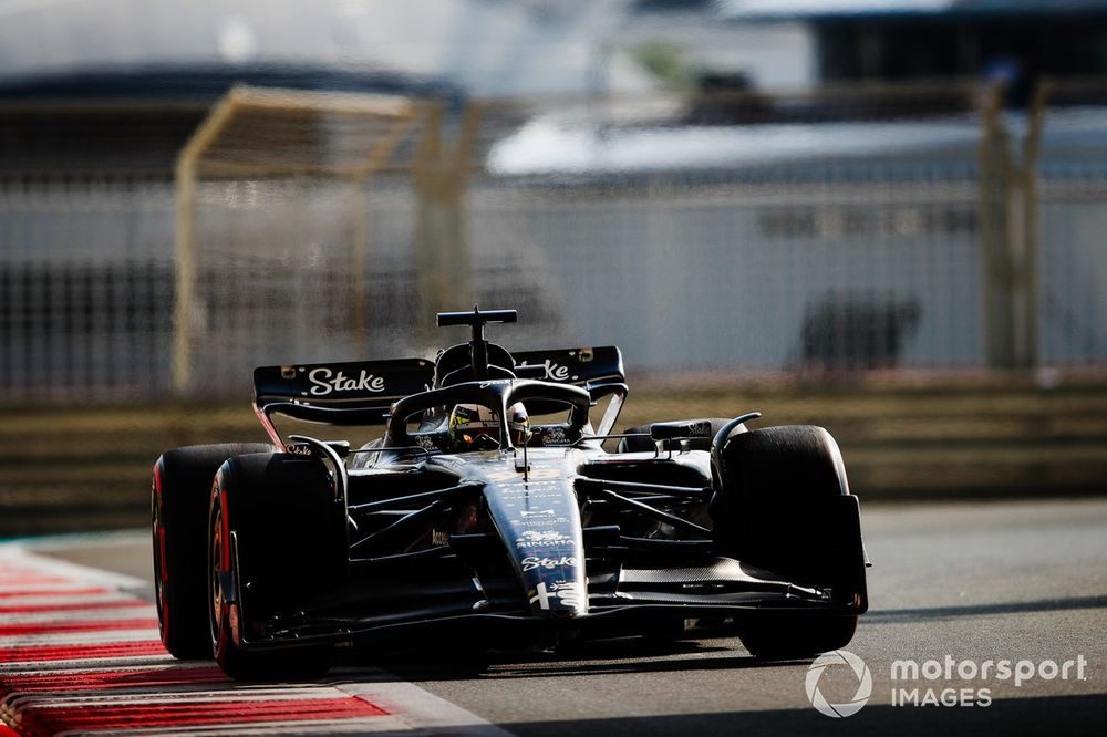 F 2024. Sauber 2024. Ливрея Sauber 2024 фото.