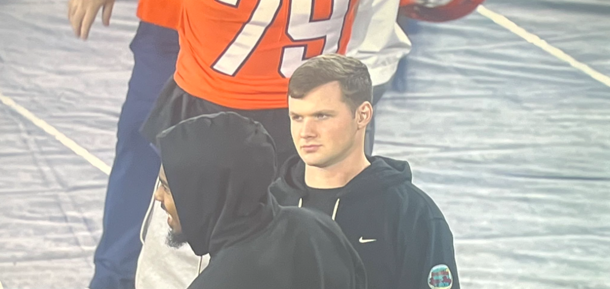 Photo Of Kyle McCord On Syracuse Sideline During Blowout Going Viral