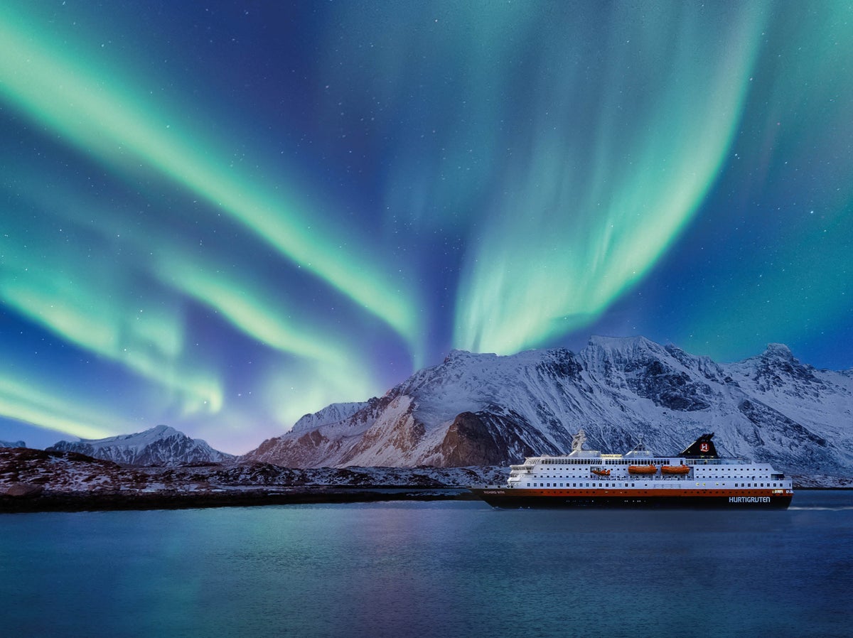 6 Of The Best Northern Lights Cruises