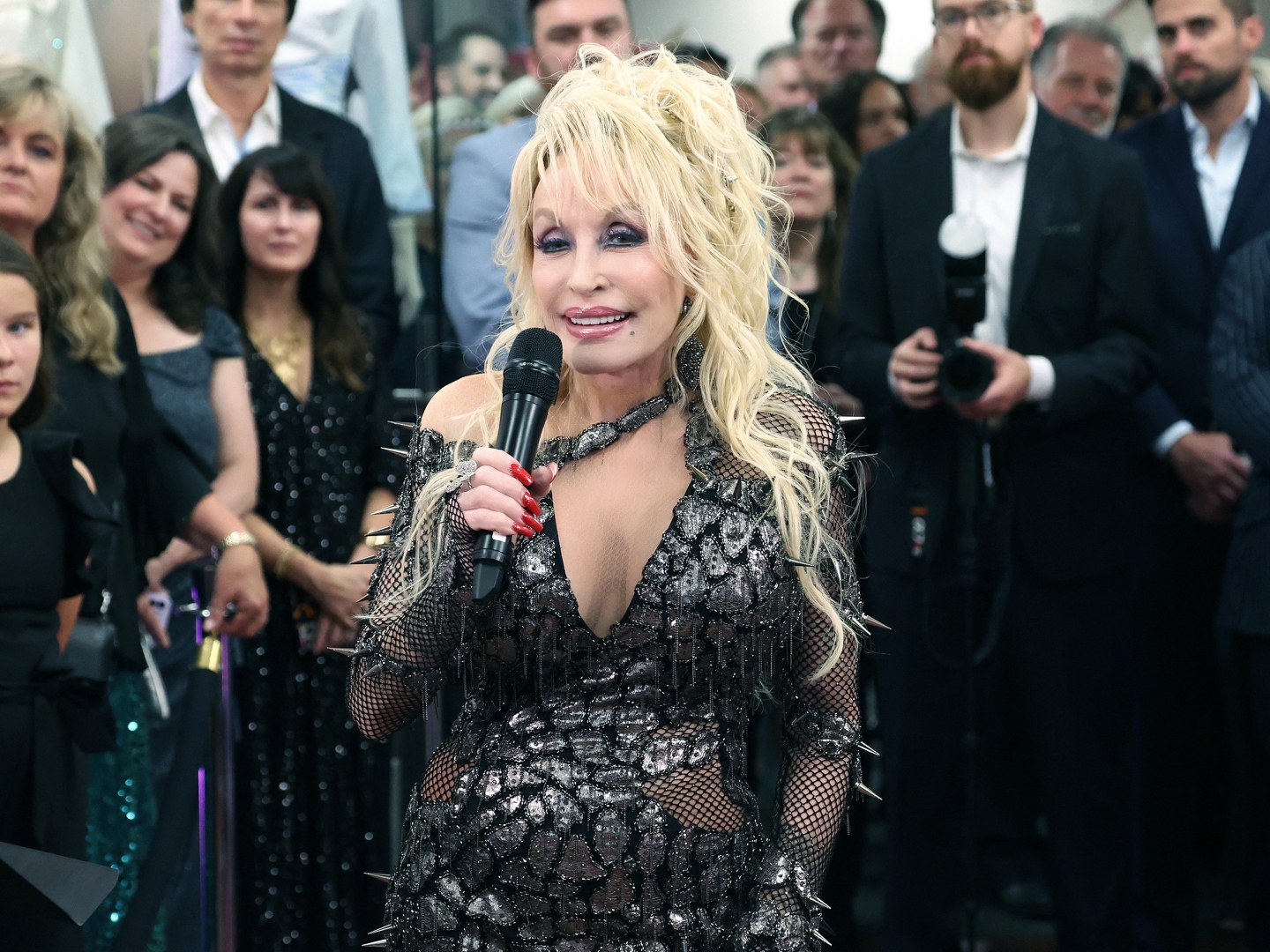 Why Dolly Parton Has No Regrets About Choosing Not To Have Children ...