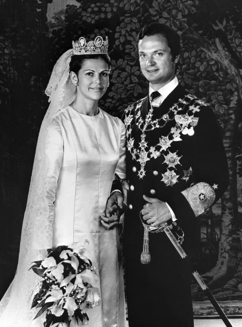 So Wunderschön Sah Königin Silvia Bei Der Hochzeit Mit Carl Gustaf Aus