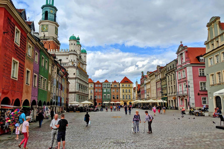Poland is a fascinating and beautiful European country. It’s a fusion of poignant history, incredible culture, and touches of modernity. Whether you’re a history buff, or you are just looking for the best places to…