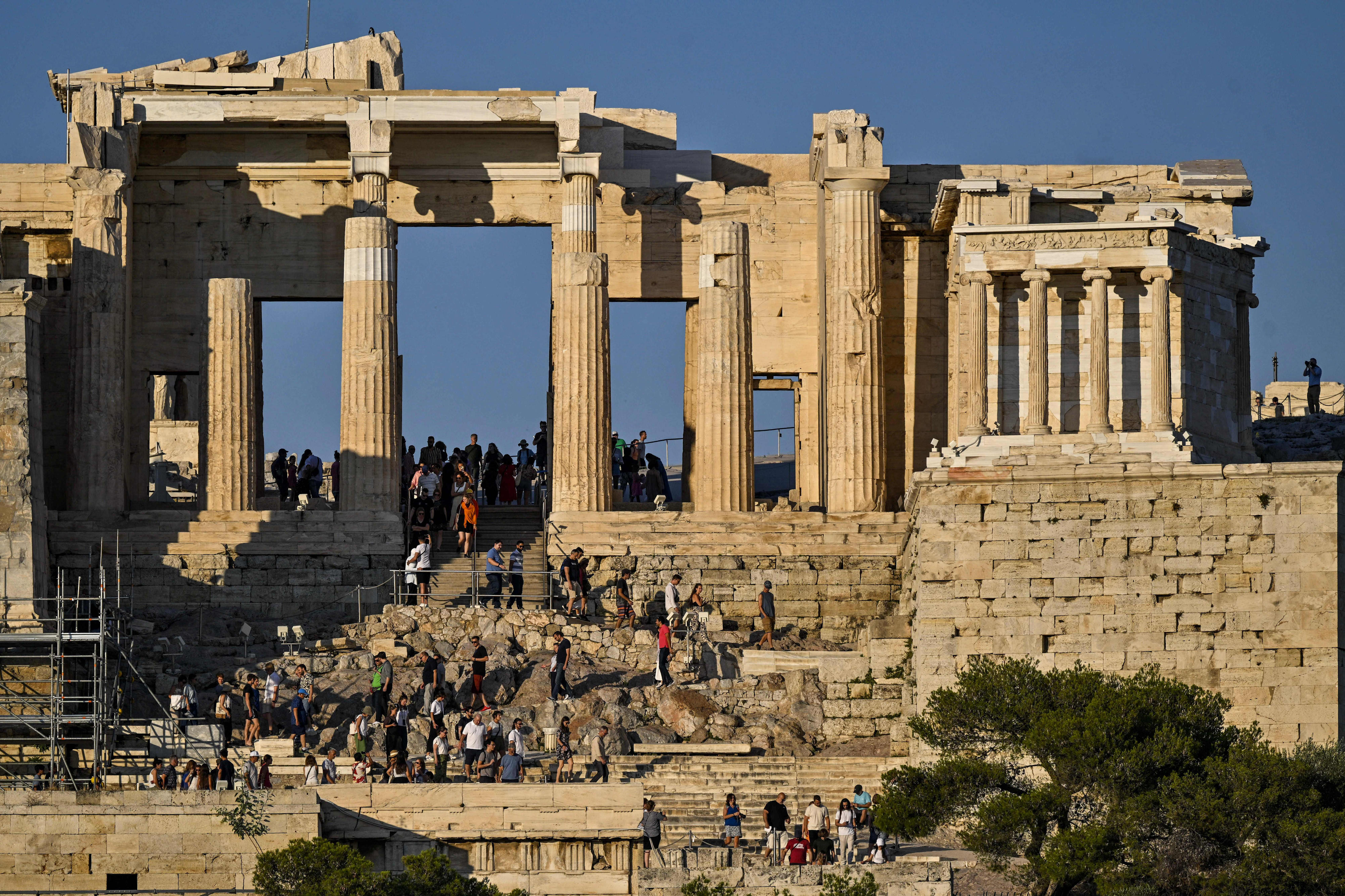 Власть на греческом. Акрополь. Афинский Акрополь. Правительство Греции. Греция фото.