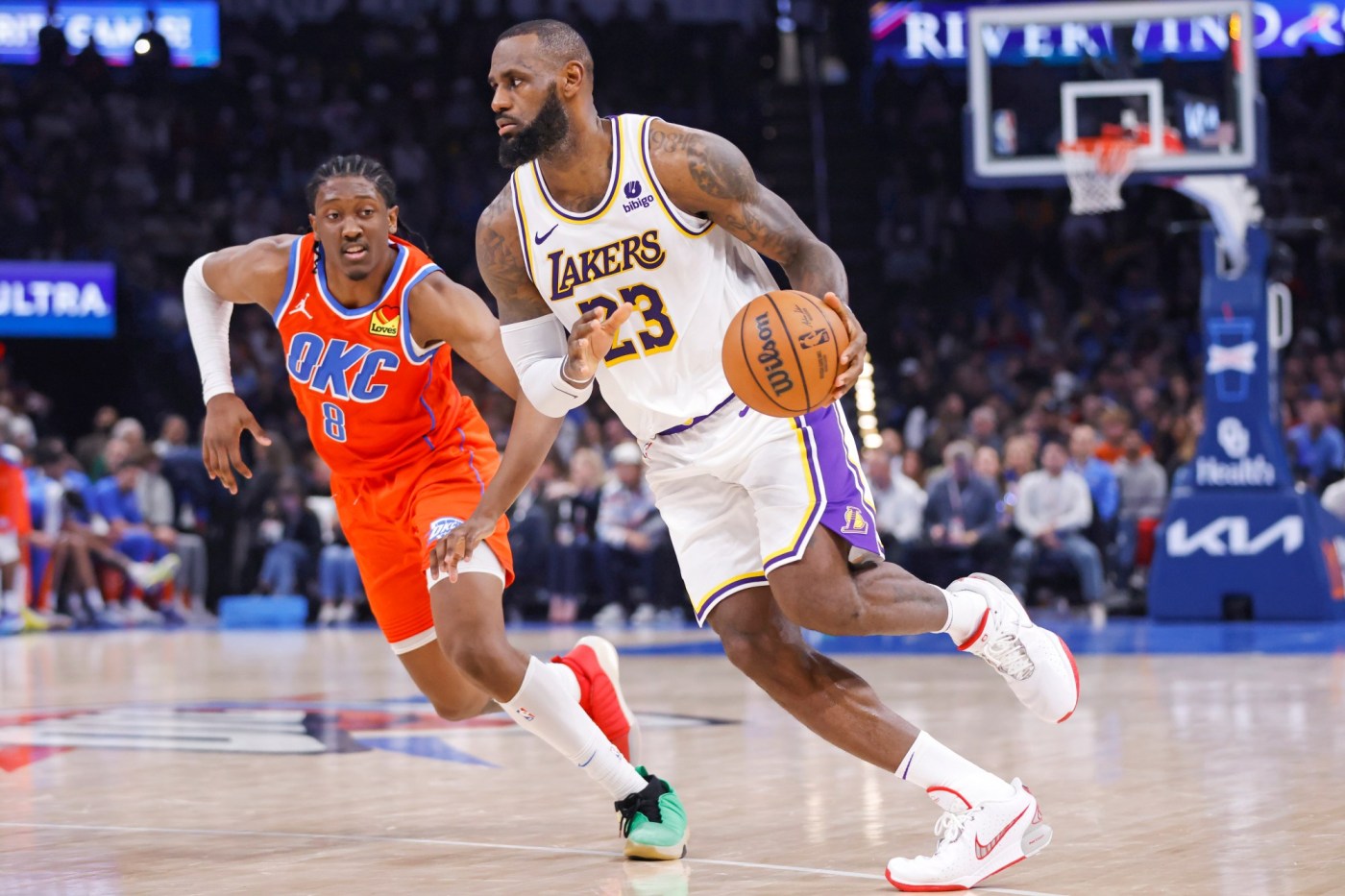 LeBron James Scores Season-high 40 Points, Leading Lakers To Win Over ...