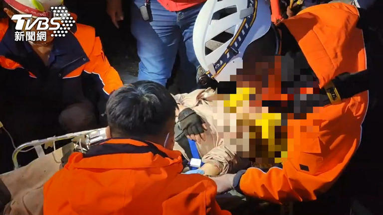 菲籍遊客旅台 廂型車墜30米邊坡8人獲救