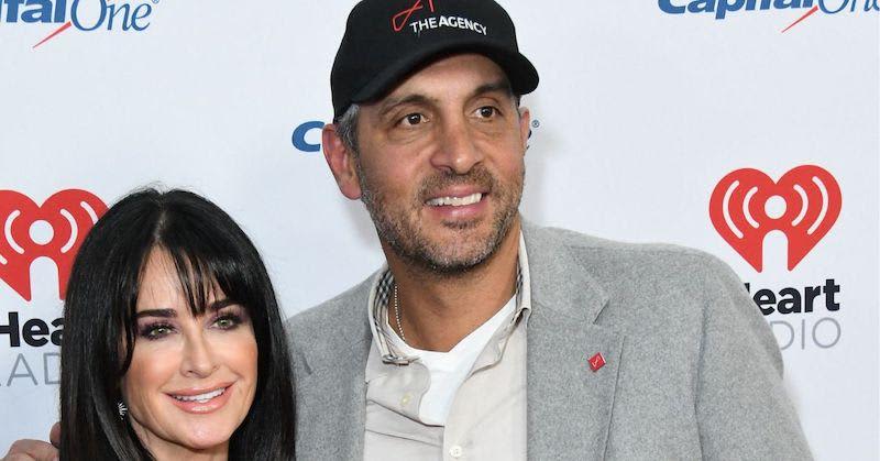 Kyle Richards Joins Estranged Husband Mauricio Umansky In Aspen After ...