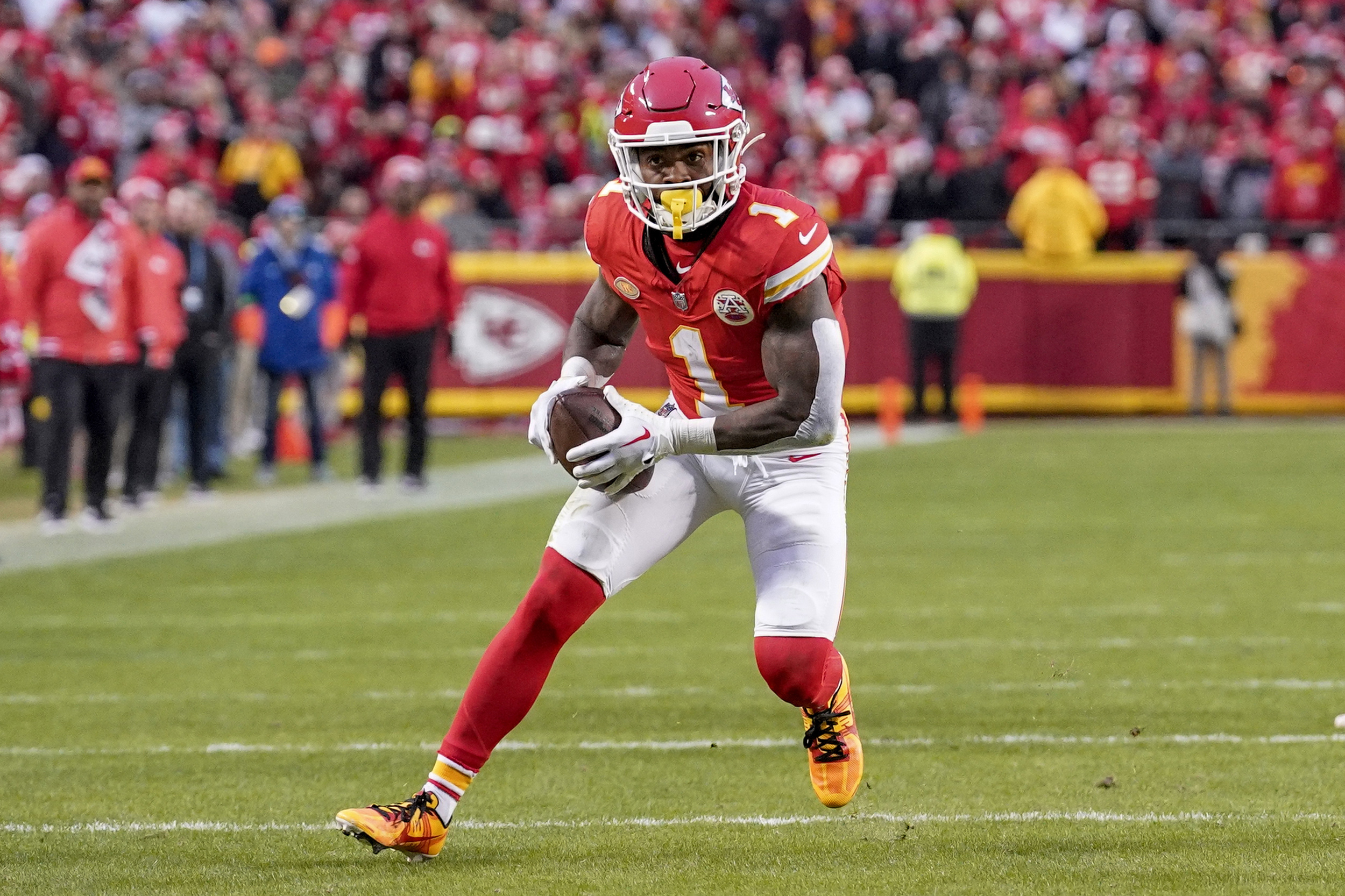 chiefs-place-rb-jerick-mckinnon-on-ir