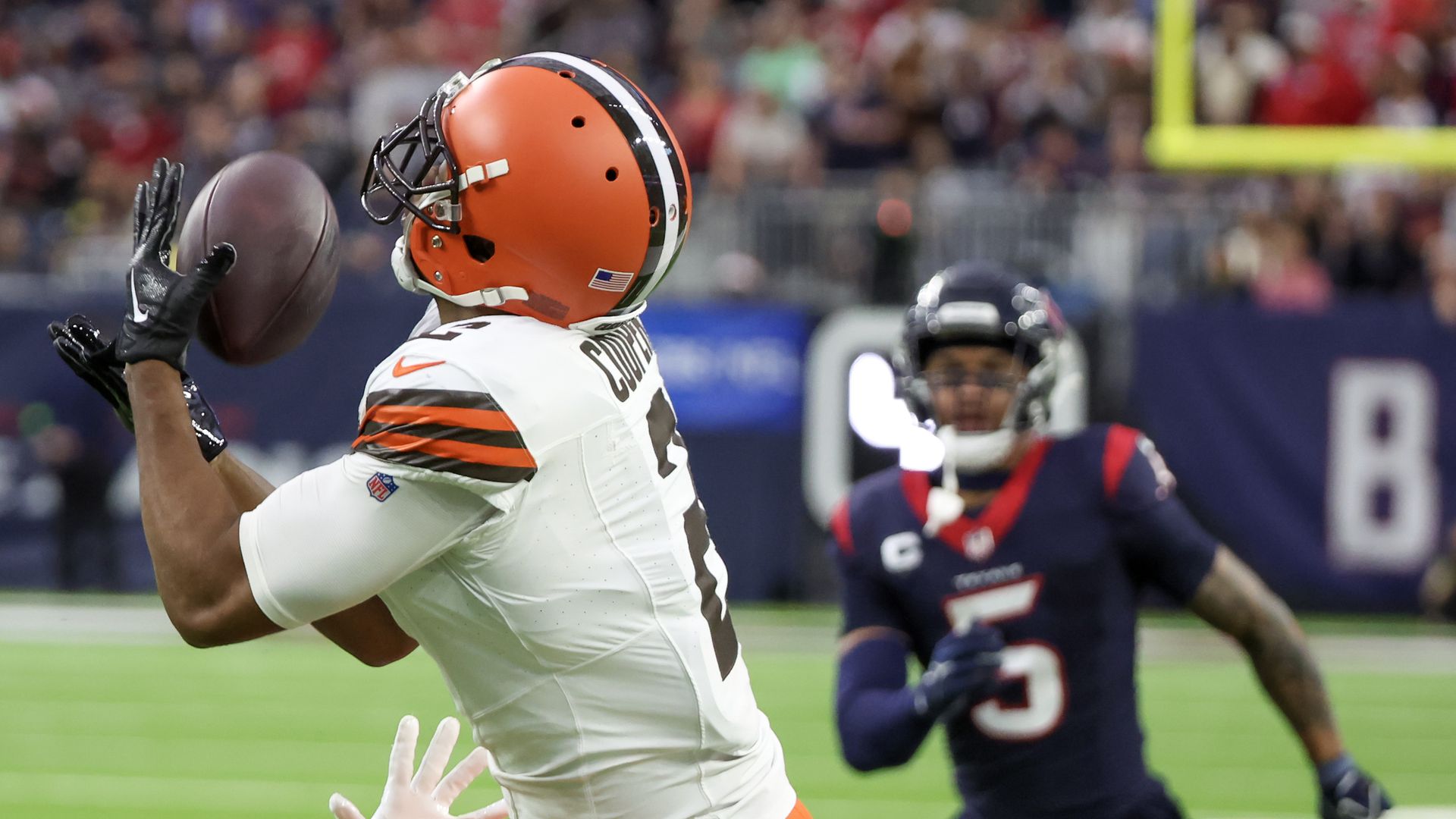 Browns Dominate Texans 36-22, As Amari Cooper Has An Unbelievable Day